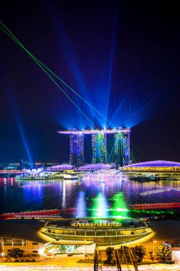 Spectra ışık ve su Marina defne kum Casino otel dallamalar göster