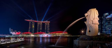 Spectra ışık ve su Marina defne kum Casino otel dallamalar göster