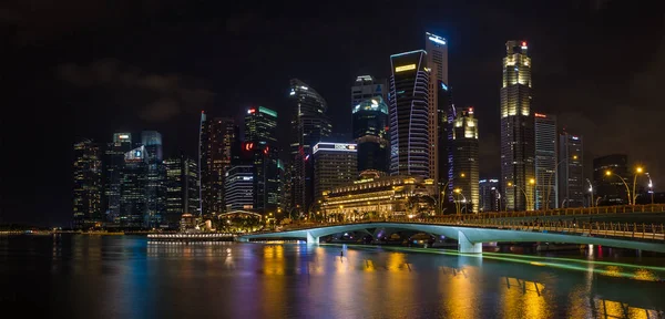 Singapur Şehri Skyline 'da görüntüle