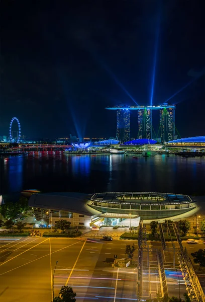Eau et lumière spectres montrent Marina Bay Casino sable Hotel Downto — Photo