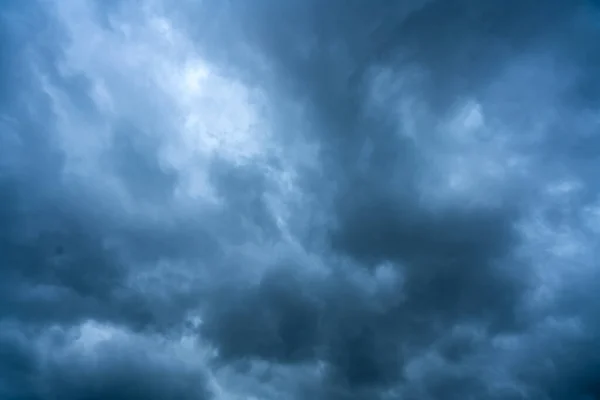 Mörka åska moln — Stockfoto