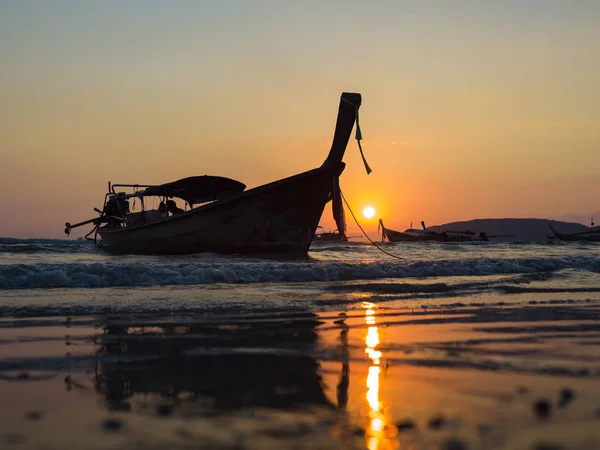 Barco Cola Larga Tradicional Playa Tailandia — Foto de Stock