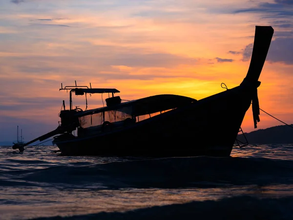 Tradiční Dlouhá Tail Loď Pláži Thajsku — Stock fotografie