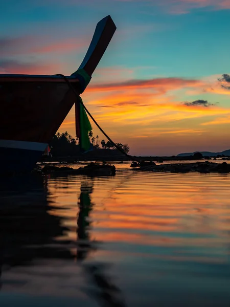 Tradiční Dlouhá Tail Loď Pláži Thajsku — Stock fotografie