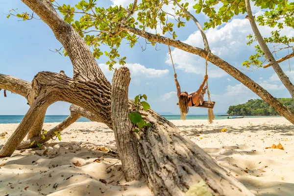 Beautiful Woman Beach Thailand Swing — Stock Photo, Image