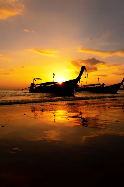 Beautiful Tropical Beach Sunset Summer Resort Krabi Ban Nang Thailand — Stock Photo, Image