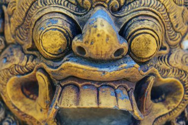 Bali Endonezya 'daki tapınakta antik Bali heykeli