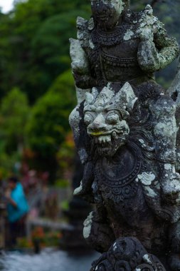 Bali Endonezya 'daki Tirta Gangga Sarayı' nda heykel