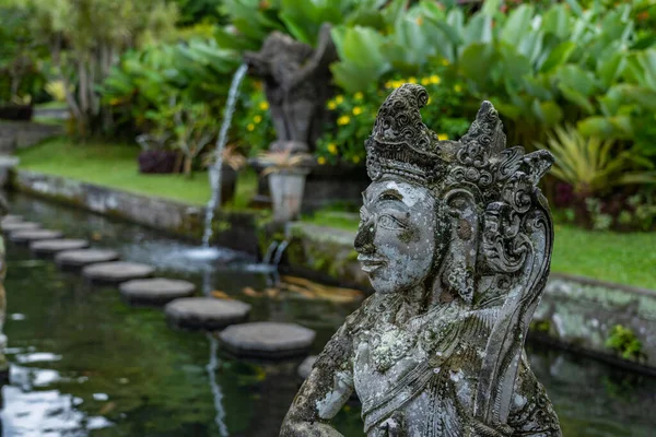 Socha Paláci Tirta Ganga Bali Indonesia — Stock fotografie