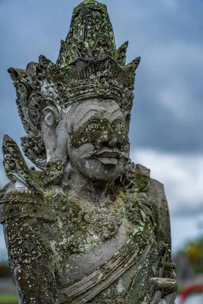 Estatua Palacio Tirta Gangga Bali Indonesia — Foto de Stock