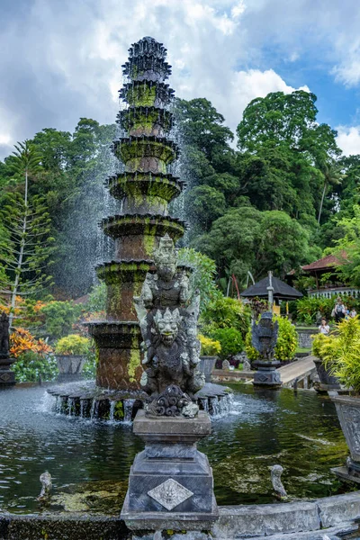 Staty Vid Tirta Gangga Palatset Bali Indonesien — Stockfoto