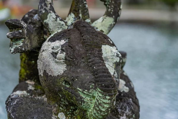 Patung Istana Tirta Gangga Bali Indonesia — Stok Foto