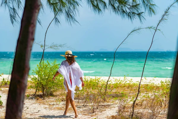 Vacker Kvinna Stranden Thailand — Stockfoto