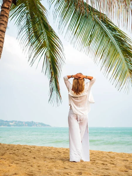 Mulher Bonita Praia Tailândia — Fotografia de Stock