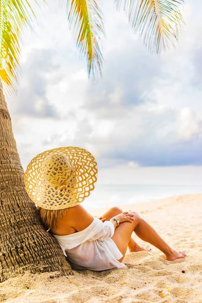 Schöne Frau Strand Thailand — Stockfoto