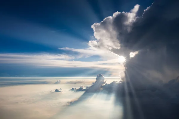 Boven Wolken Kon Ontsnappen — Stockfoto