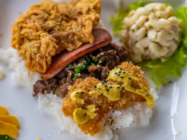 Arroz Pollo Plato Verduras —  Fotos de Stock