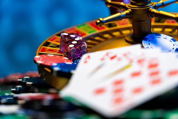 Casino Set Roulette Cards Dice Chips Blackjack Mat — Stock Photo, Image
