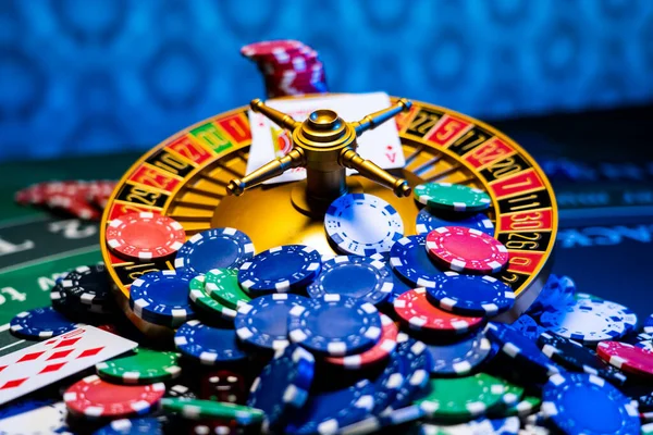 Casino Set Roulette Cards Dice Chips Blackjack Mat — Stock Photo, Image