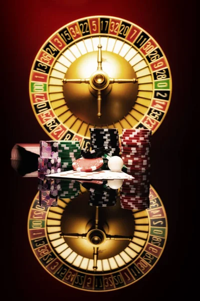 Kasino Set Med Roulette Kort Tärningar Och Marker Blackjack Matta — Stockfoto