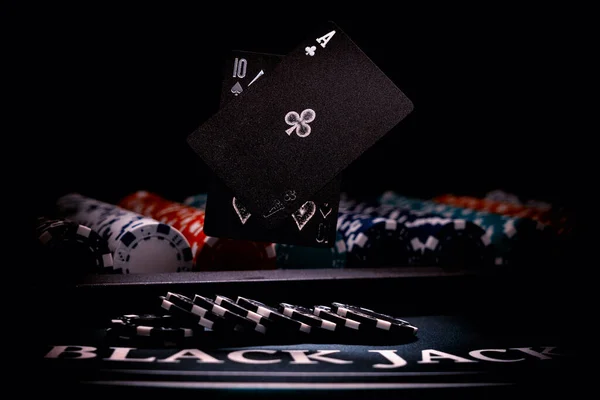 Tavolo Casinò Blackjack Con Carte Nere — Foto Stock