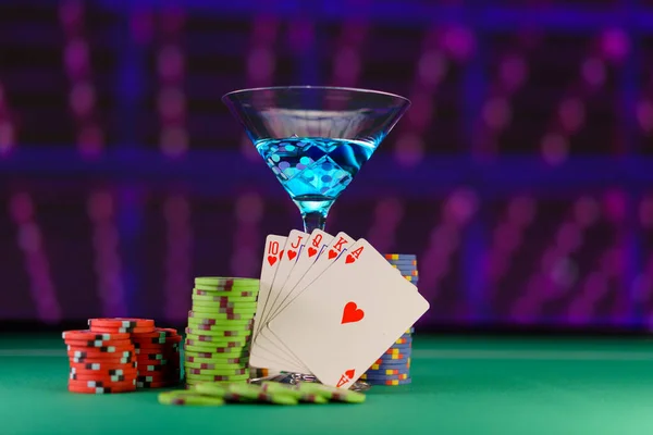 Craps Dice Cocktail Glass Casino Gambling Table — Stock Photo, Image