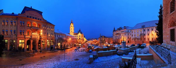 Marché de Noël la nuit à Pecs, Hongrie — Photo