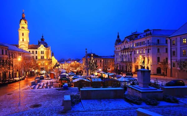 Marché de Noël la nuit à Pecs, Hongrie — Photo