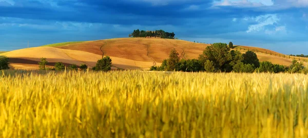 Piękny krajobraz z Toskanii, Włochy — Zdjęcie stockowe
