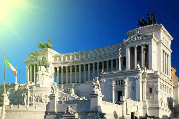 National monument to Vittorio Emanuele II — Stock Photo, Image