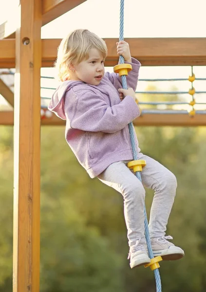 Young Child Climbing Rope Playground — Stock Photo, Image