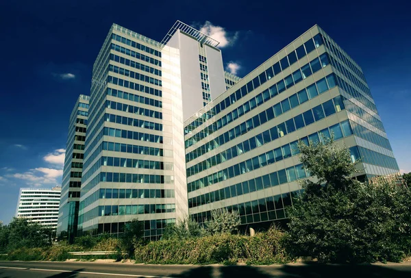 Außenseite Eines Modernen Wolkenkratzers Bürogebäude — Stockfoto