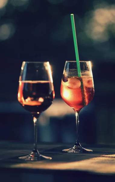 Two Glasses Wine Cocktail Outdoor — Stock Photo, Image