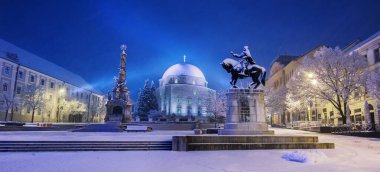 Macaristan 'ın Pecs kentinde kışın Szechenyi Meydanı