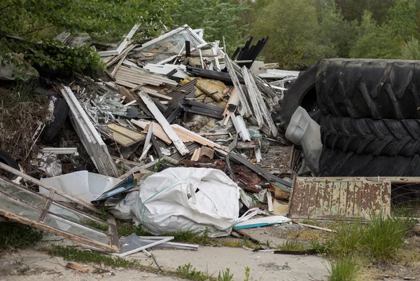 Heap Möbler Avfall Utomhus — Stockfoto