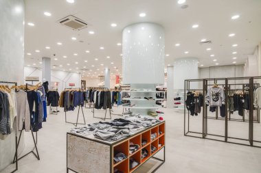 Modern mağaza alışveriş merkezi