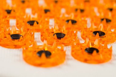 Ortopedik mat keskin sivri ile