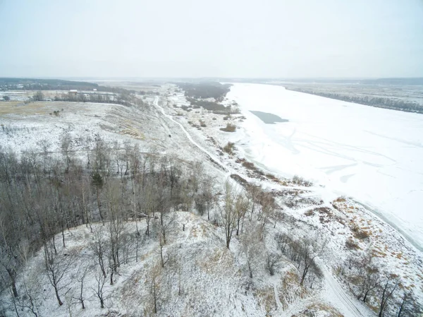 雪の空撮覆われた田園地帯 — ストック写真