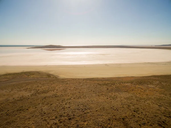 Lac salé rose Koyashskoe en Crimée — Photo