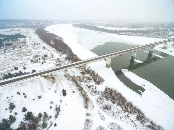 雪の空撮覆われた田園地帯 — ストック写真