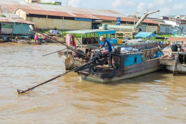 Mekong yüzen pazarı