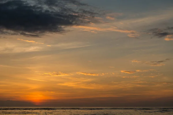 Вид на остров Бали на закате — стоковое фото