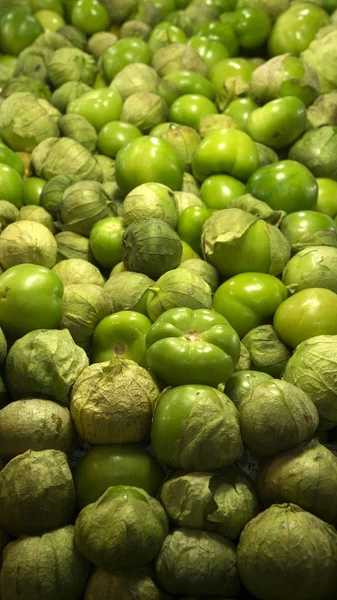 Tomates frescos verdes — Fotografia de Stock