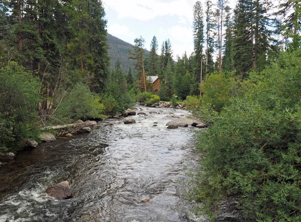 Torrente vicino al Grand Lake in Colorado in estate — Foto Stock