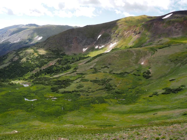 Point culminant dans le parc national des Rocheuses — Photo