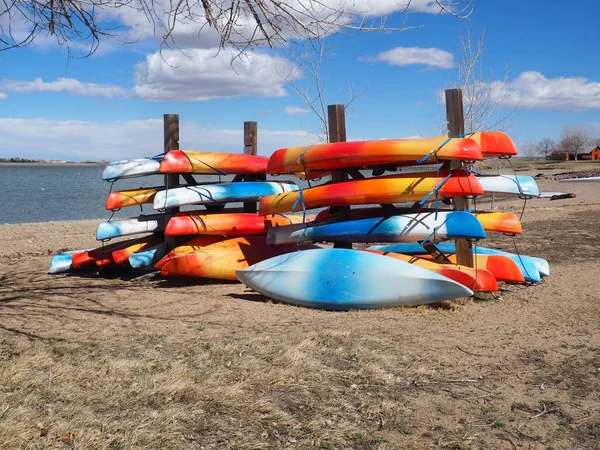 Kayaks almacenados — Foto de Stock