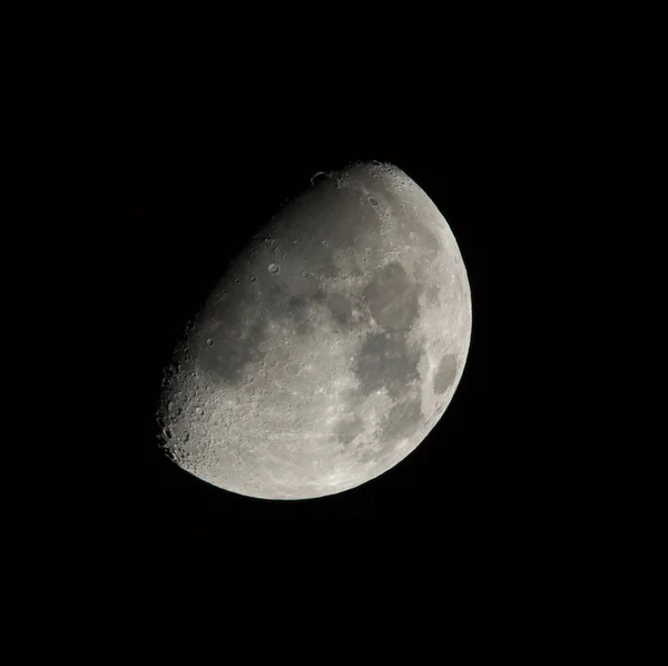 .Luna encerada Gibbous — Foto de Stock