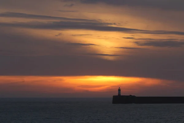 Sunset Sky over Newhaven Lighthouse — Stock Photo, Image