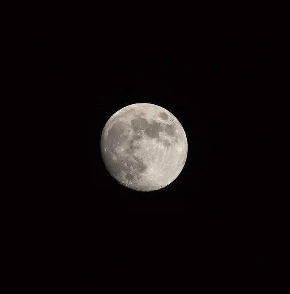 Cera Gibbous Moon Isolado — Fotografia de Stock