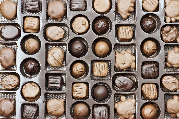 A válogatott csokoládé Valentine Candy Box — Stock Fotó